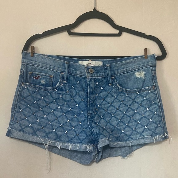 Hollister Pants - Hollister women's 7/28 argyle rhinestone distressed denim cut off shorts EUC